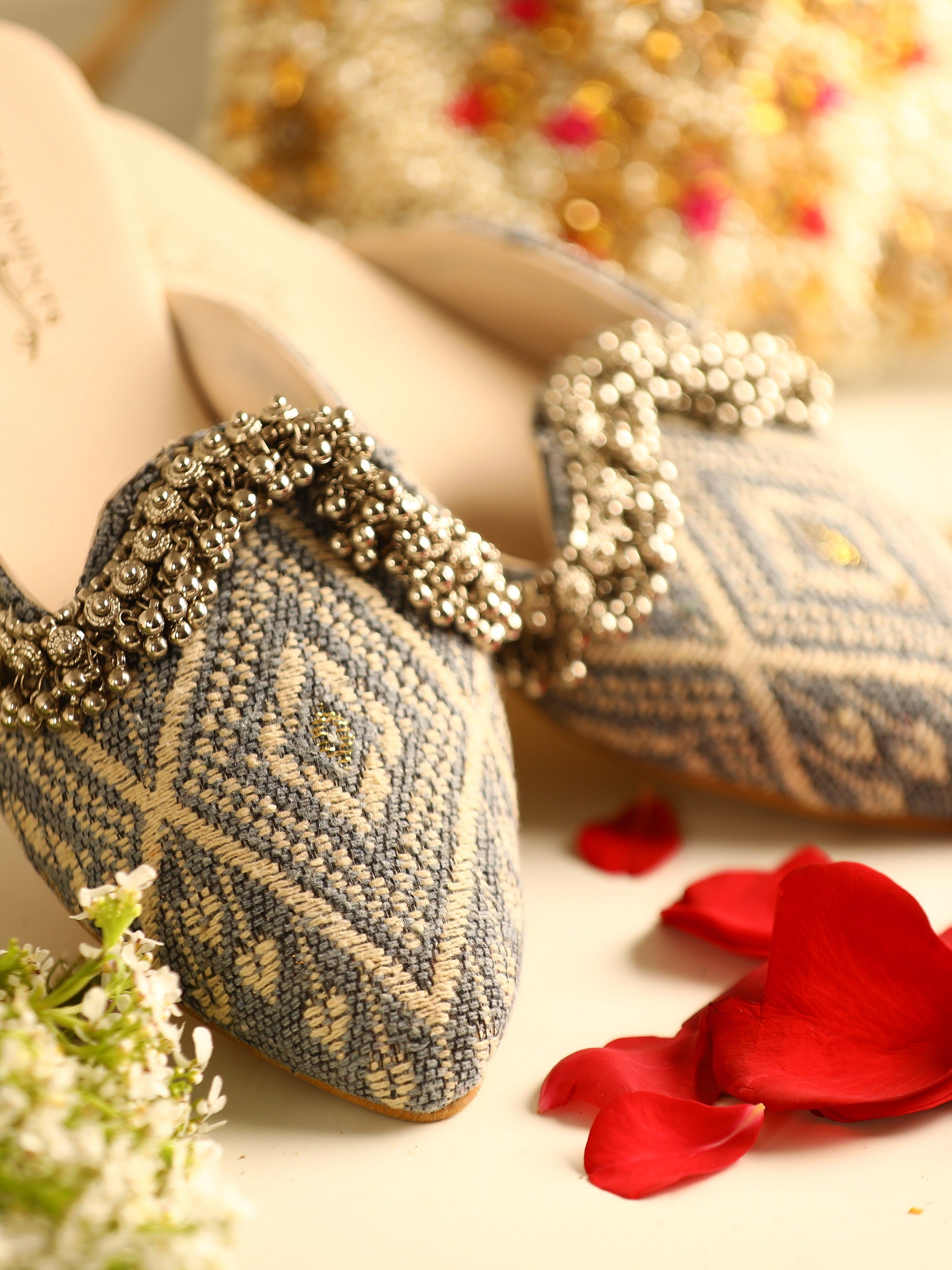 Sara (mule) - 5elements