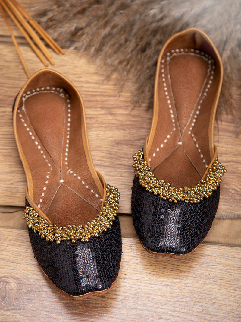 Ghunghroo Black Beauty (Jutti)