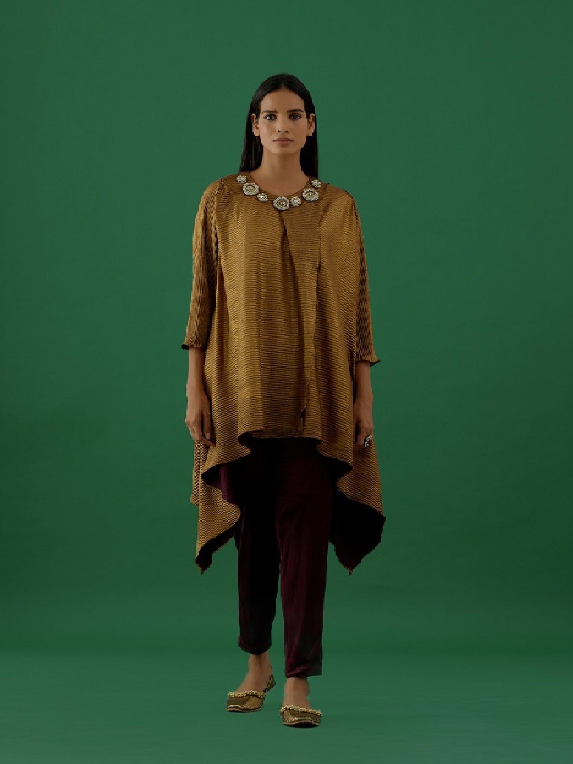 Saanvi Bronze (Top)