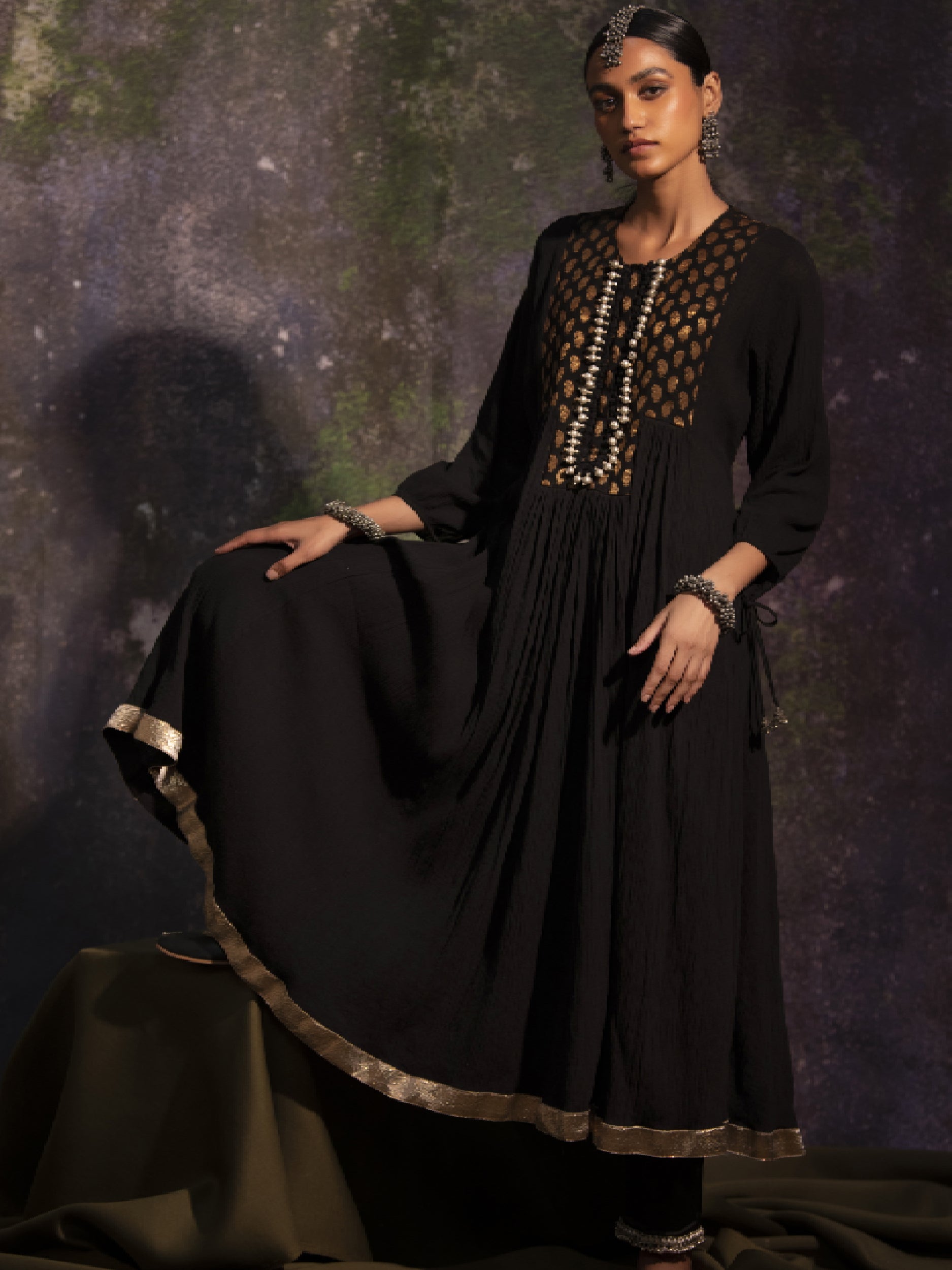 Vedapriya - Black kurta Set - 5elements